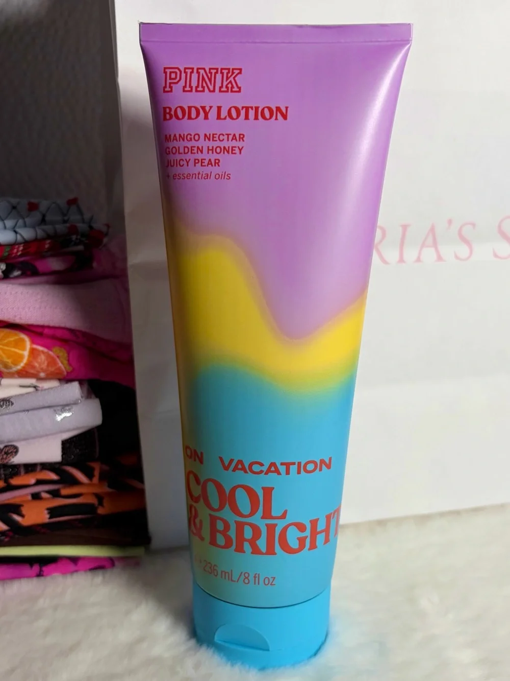 PINK Victoria’s Secret - ON A VACATION COOL & BRIGHT- Body Lotion